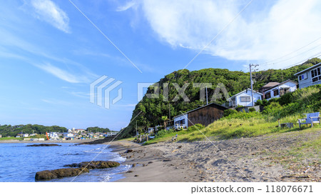 Beautiful coastal scenery (summer, Shonan, Miura Peninsula, Wadanagahama) 118076671