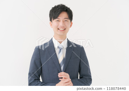 穿西裝的男人的肖像 118078440