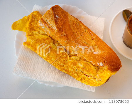 Omelette sandwich served for breakfast Omelette sandwich served for breakfast 118078663
