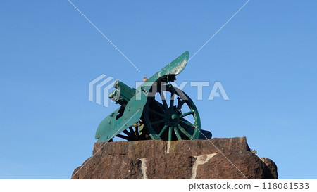 Kiev, Ukraine November 22, 2019: monument to the cannon of the beginning of the 19th century since the proletarian revolution in the city of Kiev Kiev, Ukraine November 22, 2019: monument to the cannon of the beginning of the 19th century since the proletarian revolution in the city of Kiev 118081533
