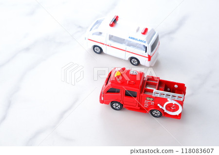 消防車（泵浦車）和救護車（PA合作）出動 118083607