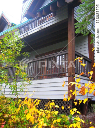 Exterior of a lodge on Emerald Lake in Canada 118085795