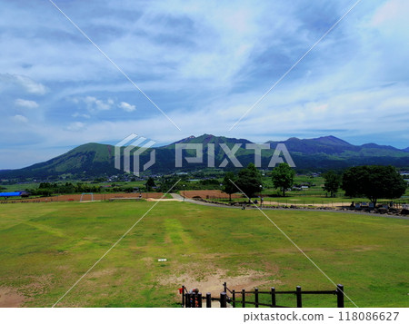 從熊本縣南阿蘇村眺望阿蘇五山 118086627