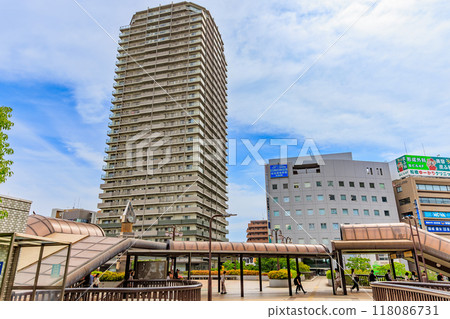 Cityscape of the north exit of Funabashi Station, Funabashi City, Chiba Prefecture (Proud Tower Funabashi) Cityscape of the north exit of Funabashi Station, Funabashi City, Chiba Prefecture (Proud Tower Funabashi) 118086731
