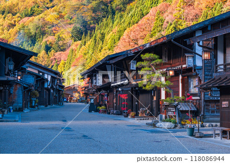 Nara Inui in autumn 118086944
