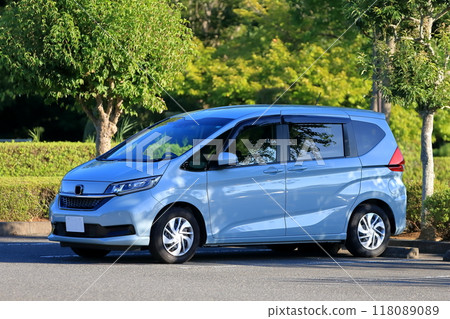 Parked minivan Parked minivan 118089089