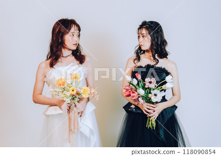 Same-sex pre-wedding photoshoot 118090854