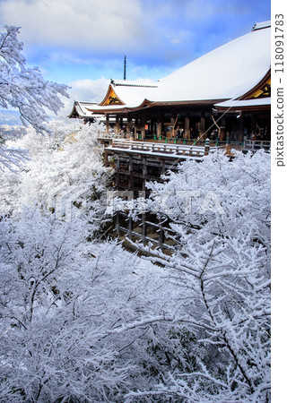 The snow-covered stage at Kiyomizu-dera Temple The snow-covered stage at Kiyomizu-dera Temple 118091783
