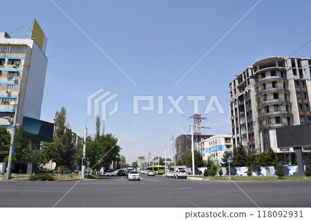 Streets in the suburbs of Tashkent, Uzbekistan (Around Takamachi Station in the Yakkasaray district) 118092931