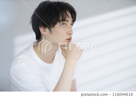 Beauty for men in their 20s Beauty for men in their 20s 118094618