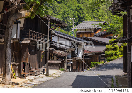 Japan: The townscape of Terashita in Tsumago-juku, a post town on the Nakasendo road in Minami Kiso-machi, Kiso-gun, Nagano Prefecture 118096388