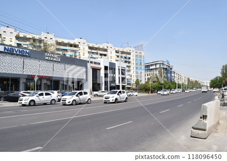 Streets in the suburbs of Tashkent, Uzbekistan (Around Takamachi Station in the Yakkasaray district) 118096450