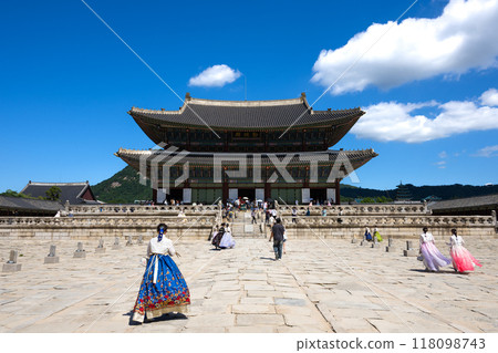 Gyeongbokgung Palace in Seoul, Korea Gyeongbokgung Palace in Seoul, Korea 118098743