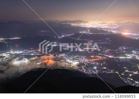 [滋賀郡]琵琶湖夜景與伊吹山山頂景觀 118099055