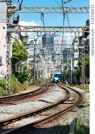 Odakyu Line, Romancecar running through a residential area 118106015