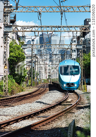 穿過小田急線住宅區的浪漫車廂 118106020