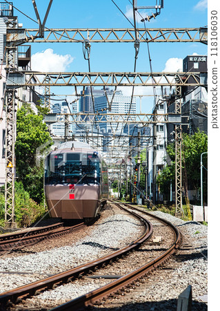 穿過小田急線住宅區的浪漫車廂 118106030