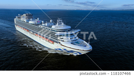 Cruise ship Diamond Princess 118107466