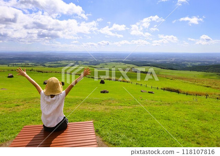 Hokkaido in summer, Naitai Terrace, Tokachi Plain, pasture, Japan's largest ranch, endless sky, Naitai Ranch, August Hokkaido in summer, Naitai Terrace, Tokachi Plain, pasture, Japan's largest ranch, endless sky, Naitai Ranch, August 118107816