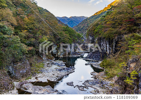 栃木縣鬼怒川龍王峽風景 118109369