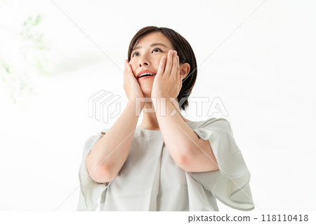 中間女性面部護理 118110418