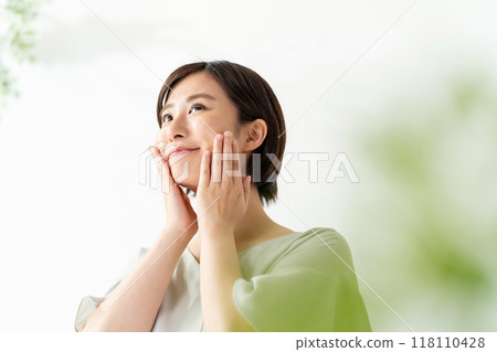 中間女性面部護理 118110428