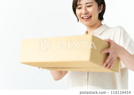 帶行李的婦女 118110454