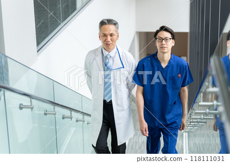 白大褂醫療醫院醫生樓梯 118111031