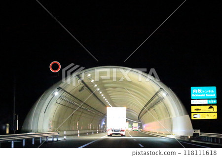 Night Cruise, Uchimaki Tunnel, Shin-Tomei Expressway [Shizuoka City, Shizuoka Prefecture] 118111618