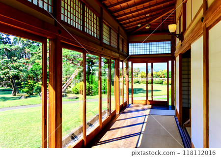 [青森]秋天的弘前，從藤田紀念庭園的日式建築眺望 118112016