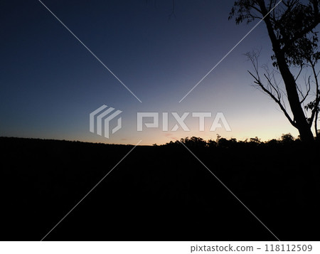 Sunrise over an abandoned ranch in Australia, Victoria Sunrise over an abandoned ranch in Australia, Victoria 118112509
