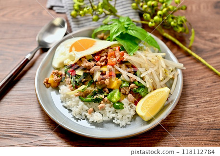 Gapao rice, Thai food, ethnic food, minced meat and vegetable stir-fry dish, fish sauce + oyster sauce flavor 118112784