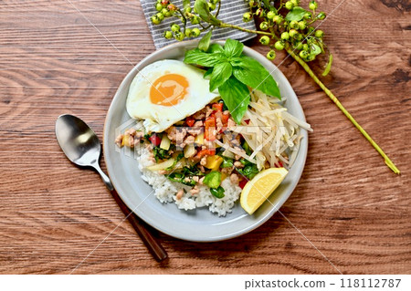 Gapao rice, Thai food, ethnic food, minced meat and vegetable stir-fry dish, fish sauce + oyster sauce flavor 118112787