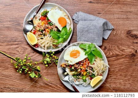 Gapao rice, Thai food, ethnic food, minced meat and vegetable stir-fry dish, fish sauce + oyster sauce flavor 118112793