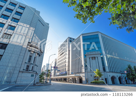 East side of Shijo Karasuma intersection 118113266