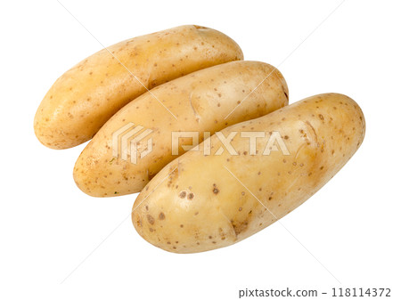 raw potatoes isolated 118114372