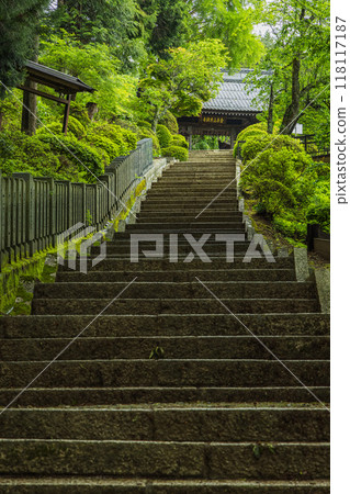日本長野縣松本市久藤寺正門的入口 日本長野縣松本市久藤寺正門的入口 118117187