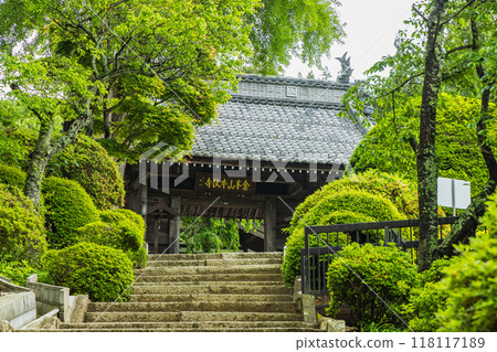 日本長野縣松本市久藤寺正門的入口 日本長野縣松本市久藤寺正門的入口 118117189