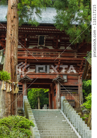 Niomon Gate of Ushibushi Temple in Matsumoto City, Nagano Prefecture, Japan Niomon Gate of Ushibushi Temple in Matsumoto City, Nagano Prefecture, Japan 118117215