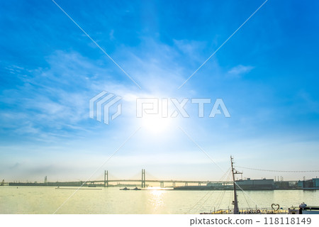 Yokohama cityscape: Summer / early morning bay bridge Yokohama cityscape: Summer / early morning bay bridge 118118149