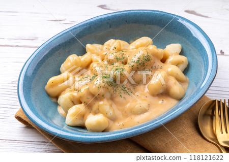 Potato gnocchi in cream sauce Potato gnocchi in cream sauce 118121622