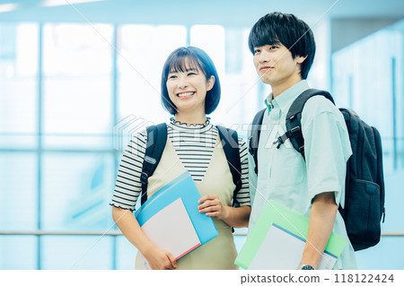 Two university students, male and female, filmed with the cooperation of the Tokyo Electronics College, Denpa Gakuen School Corporation 118122424