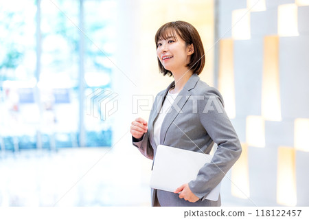 女性商業攝影合作：電波學園教育法人東京電子專校 118122457