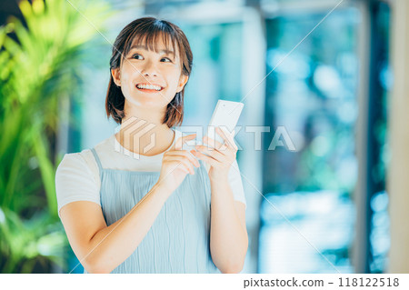 Smartphone woman Photo courtesy of Denpa Gakuen, Tokyo Electronics College Smartphone woman Photo courtesy of Denpa Gakuen, Tokyo Electronics College 118122518