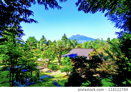 [青森]秋天的弘前，從藤田紀念庭園的山上看到的岩木山 118122789