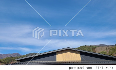 Living in the countryside Living in the countryside 118123073