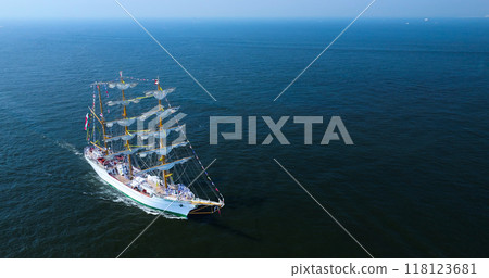 Mexican sailing ship Cuauhtemoc 118123681