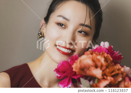 Young woman with beautiful teeth Young woman with beautiful teeth 118123837