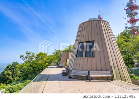 Scenery of the tea-growing terrace on Mt. Awagatake (Shizuoka Prefecture) 118125492