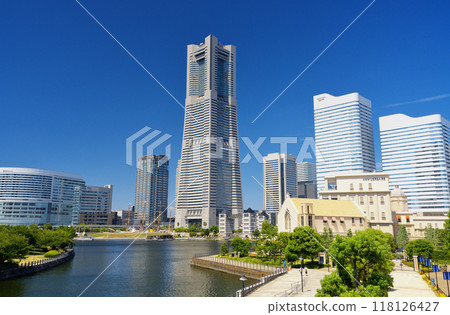 Yokohama Minato Mirai streetscape 118126427